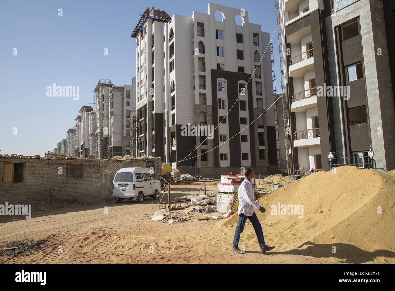 Cairo, Egypt. 18th Oct, 2017. A housing complex in Cairo