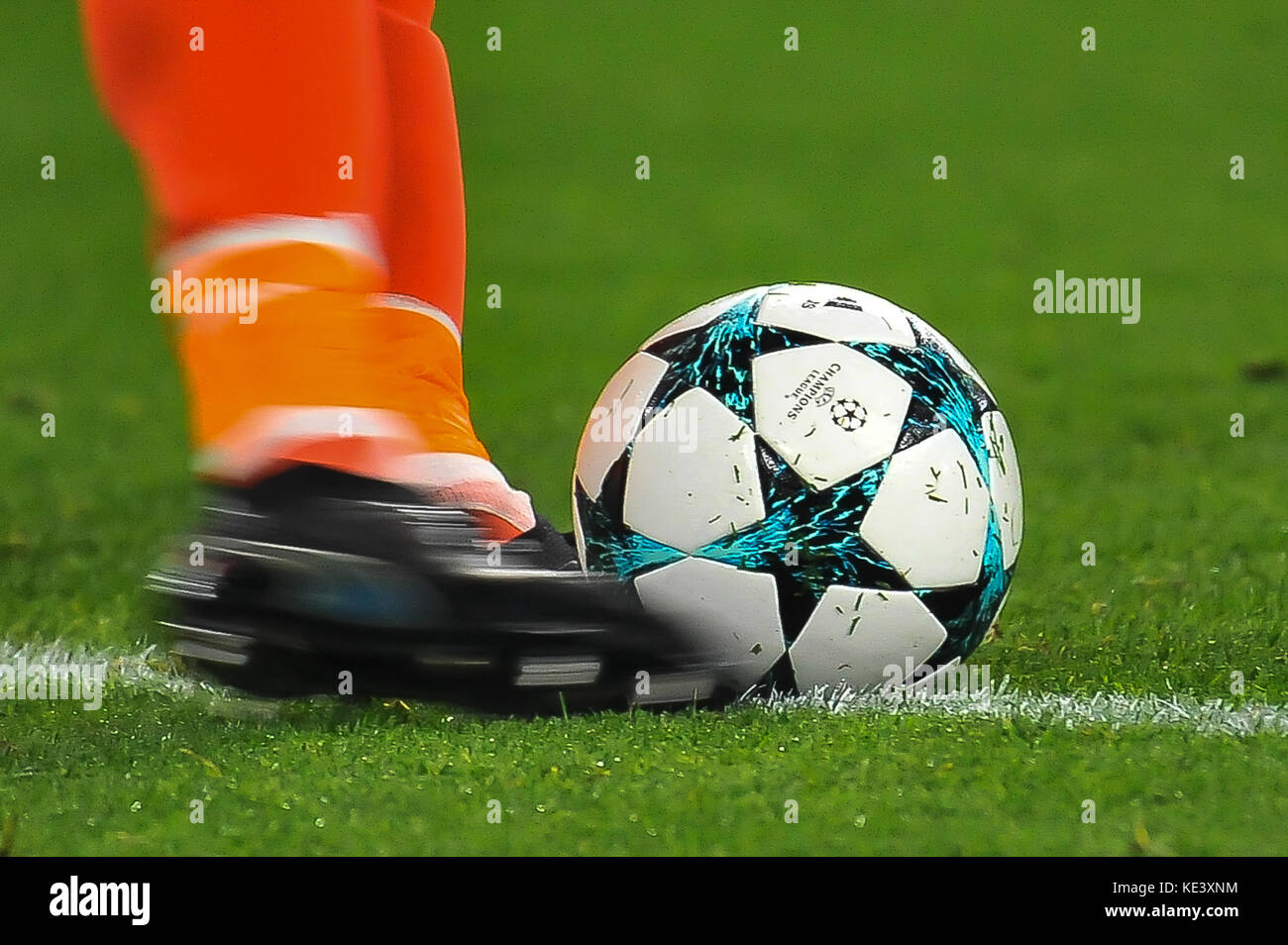 Turin, Italy. 18th Oct, 2017. during the UEFA Champions League football match between Juventus FC and Sporting Lisbona at Allianz Stadium on 18 October, 2017 in Turin, Italy. Credit: FABIO PETROSINO/Alamy Live News Stock Photo