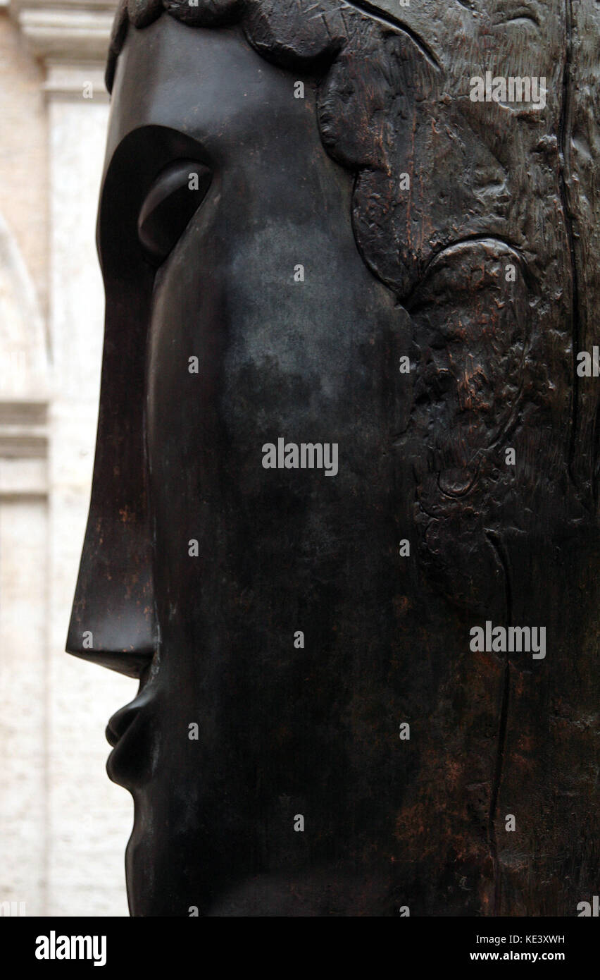 Jan 21, 2007; Rome, ITALY; Italian artist Amedeo Modigliani exhibit at the  Braschi Palace in Rome. Mandatory Credit: Photo by Evandro Inetti/ZUMA  Press. ( © ) Copyright 2007 by Evandro Inetti Stock Photo - Alamy, image size:852x1390