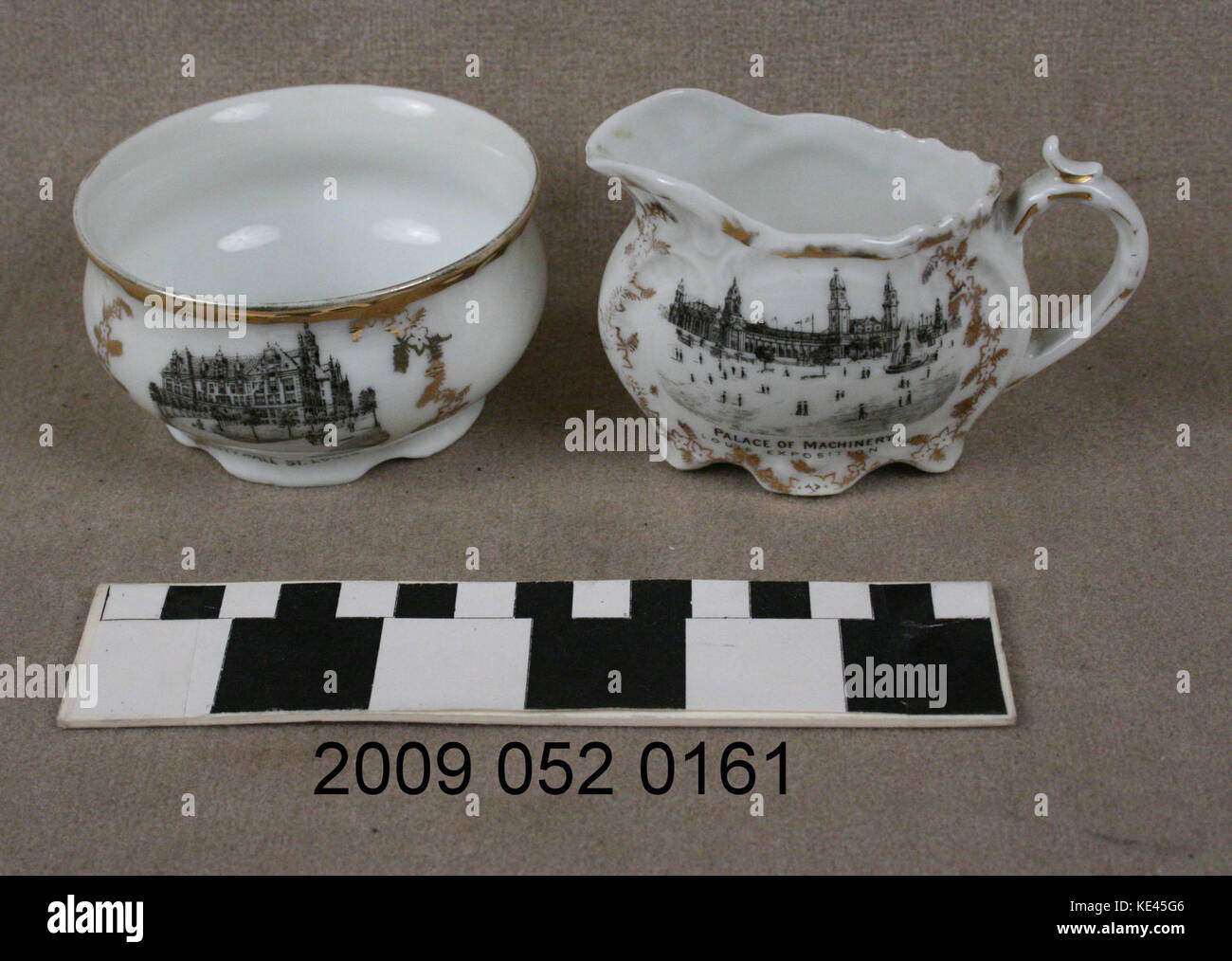 https://c8.alamy.com/comp/KE45G6/white-ceramic-creamer-and-sugar-set-with-black-transfer-images-of-KE45G6.jpg