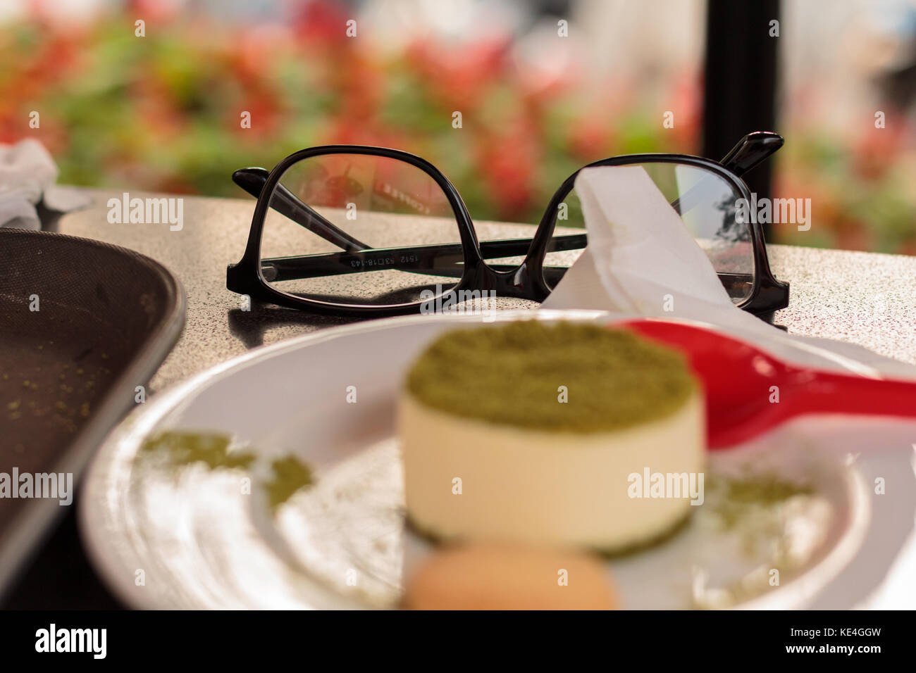 Having coffee and cheese cake at the coffee shop at starbuck's during