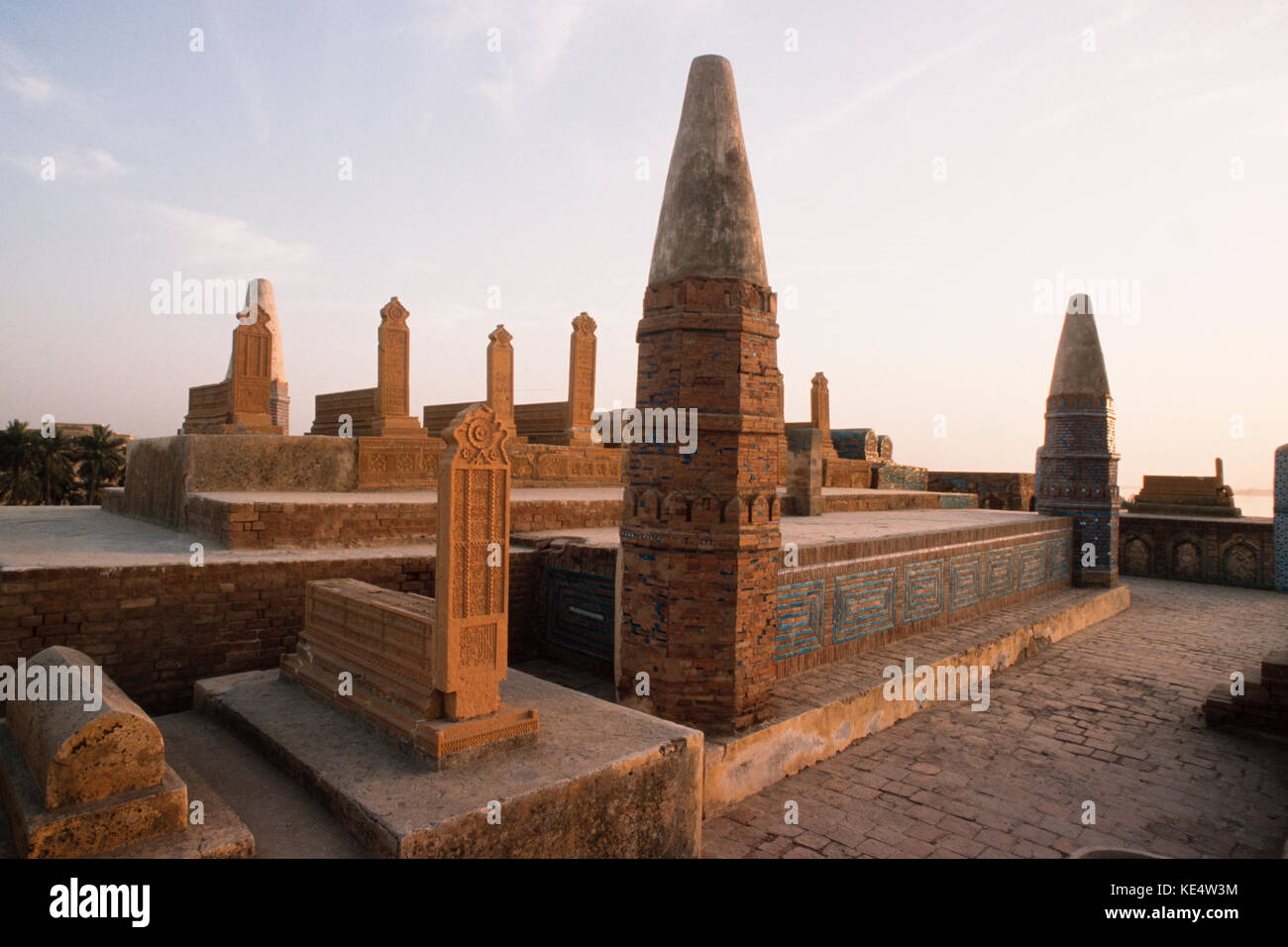 Elaborate ceramic and stone carvings at the Moghul graveyards at Chaukhandi overlooking the River Indus Stock Photo