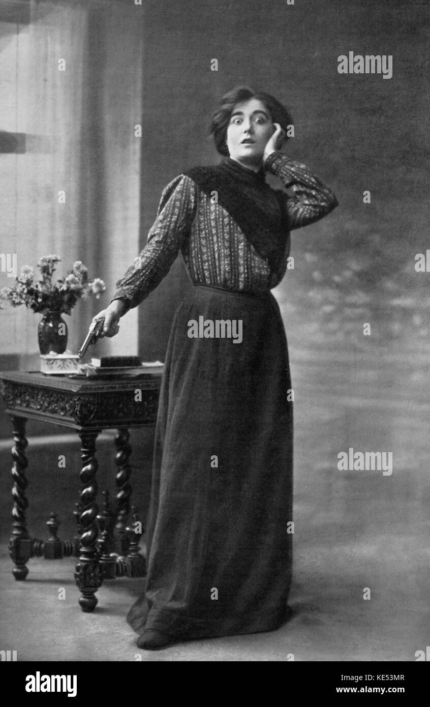 'Leur Gourme' by Maurice Landay with heroine, Madeleine Ramon played by Helene Gondy, holding pistol, looking shocked, eyes wide open.  Produced at Theatre Moliere, November 1904. Stock Photo