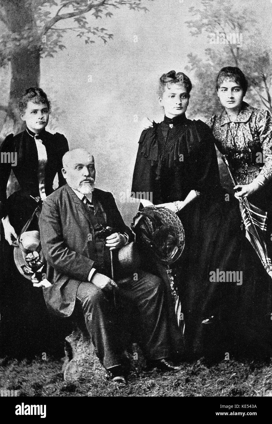 Marie Curie with her father and sisters, 1890. From left to right, Naya, Broya and Hela. MC: Polish-born French physicist and pioneer in radioactivity, 7 November 1867 – 4 July, 1934 Stock Photo