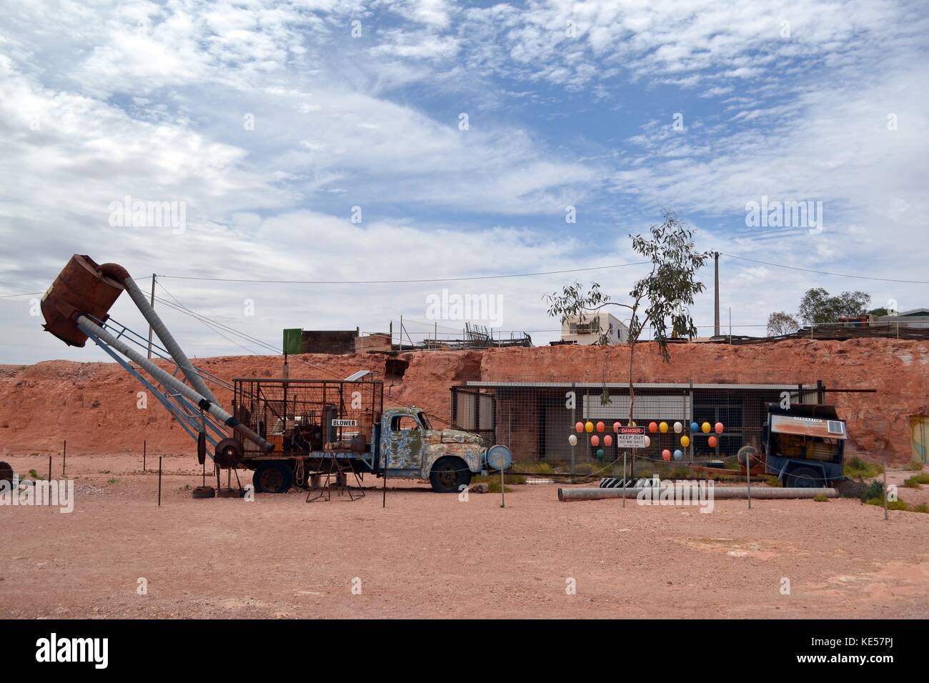 The mining activity (and museum) around Coober Pedy, Central Australia ...