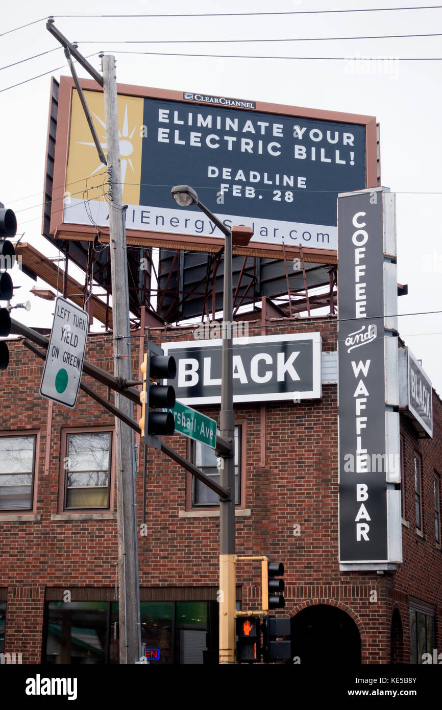 https://c8.alamy.com/comp/KE5B8Y/billboard-on-top-of-the-black-coffee-and-waffle-bar-building-promoting-KE5B8Y.jpg