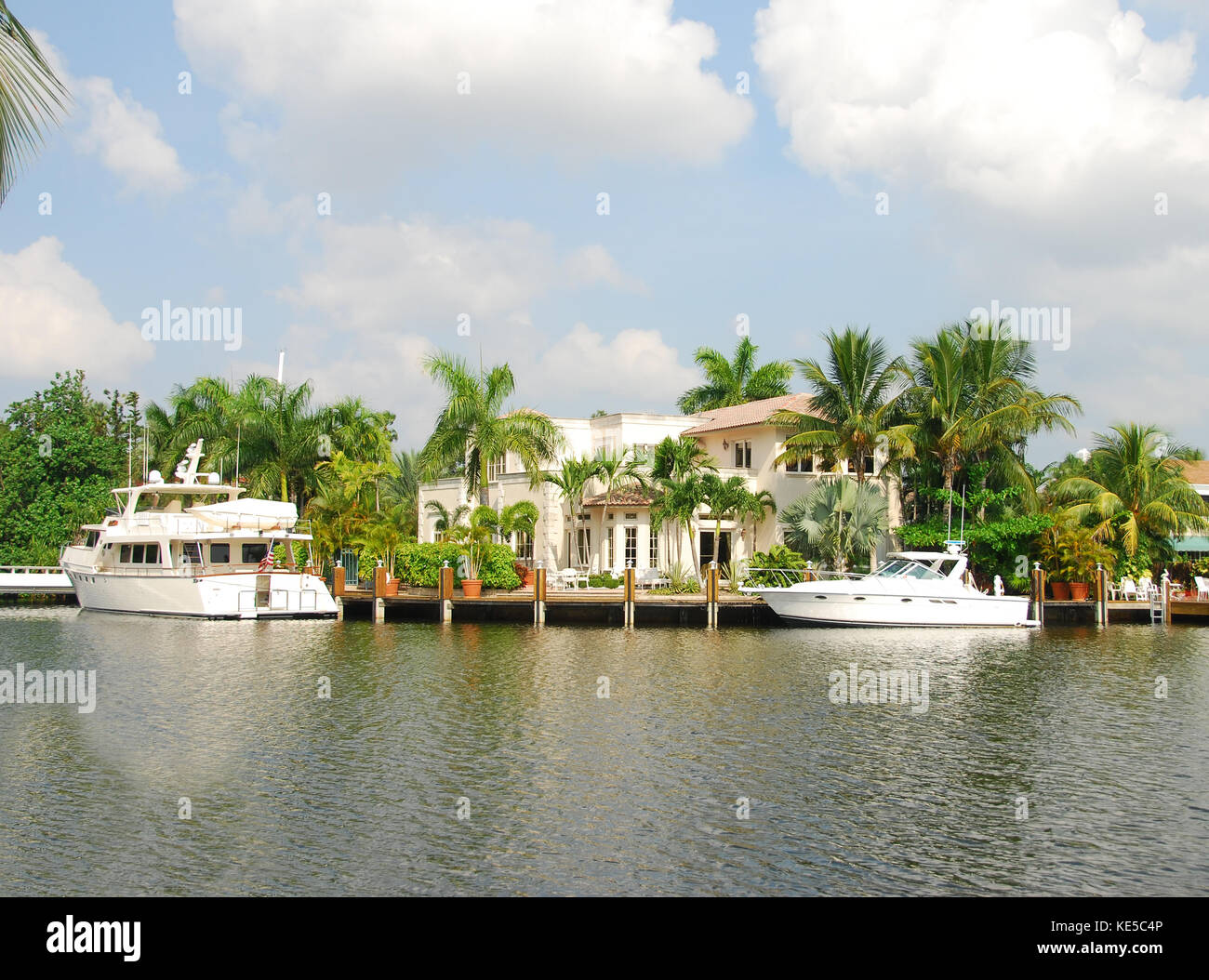 Waterfront homes in Florida Stock Photo Alamy