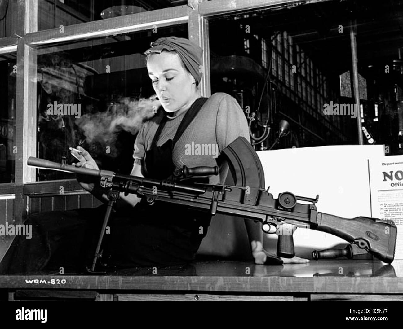 Weronica Rennie VeronicaFoster RonnieBrenGunGirl smoke Stock Photo - Alamy