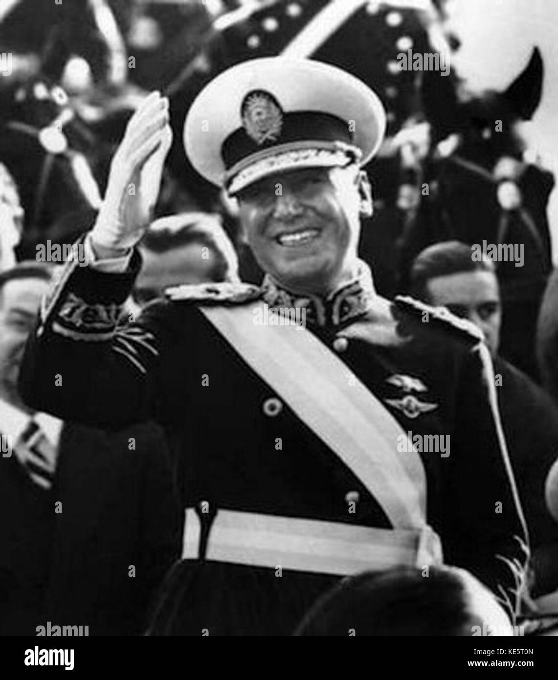 Juan Peron con banda de presidente Stock Photo - Alamy