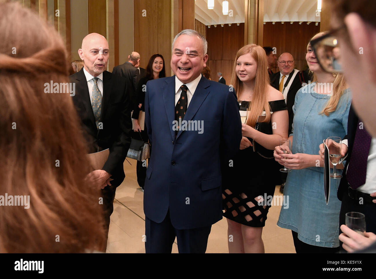 His Royal Highness Sultan Nazrin Shah Of Perak Malaysia Speaking To Stock Photo Alamy