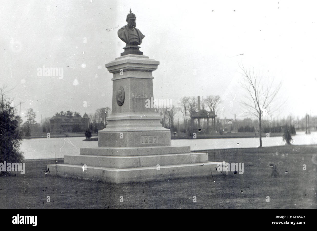 VictoriaPark Kitchener KaiserMonument Stock Photo Alamy