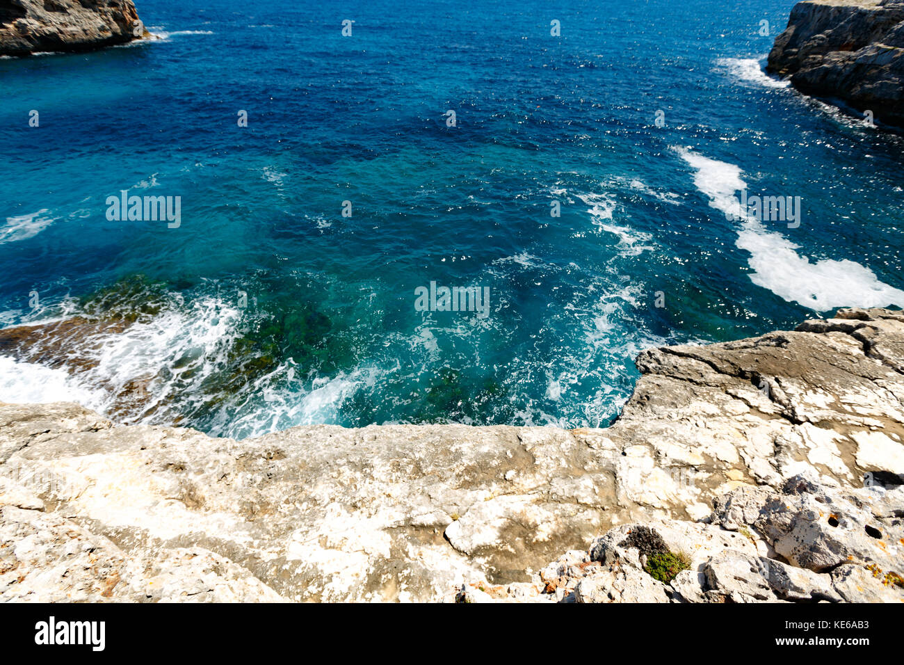 Beautiful scene sea rocky hi-res stock photography and images - Alamy
