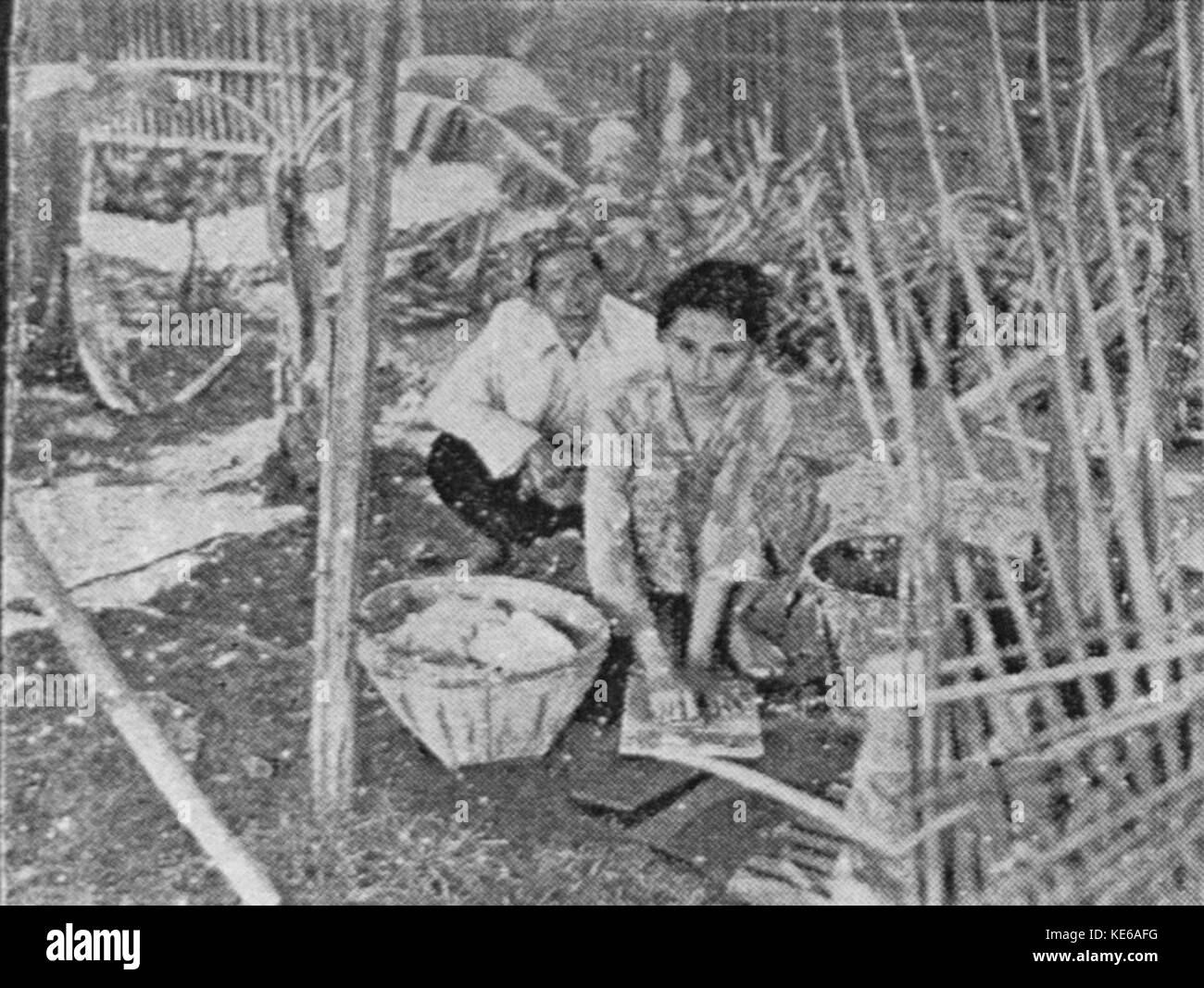 Harta Berdarah P&K Apr 1953 p18 1 Stock Photo