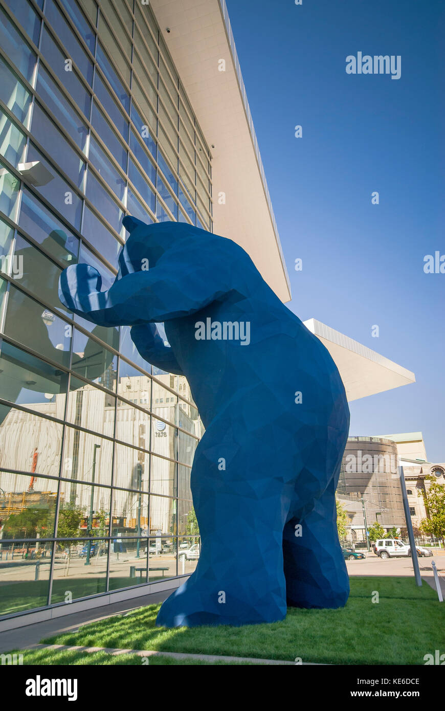 I See What You Mean, sculpture by Lawrence Argent, 2005, at Colorado