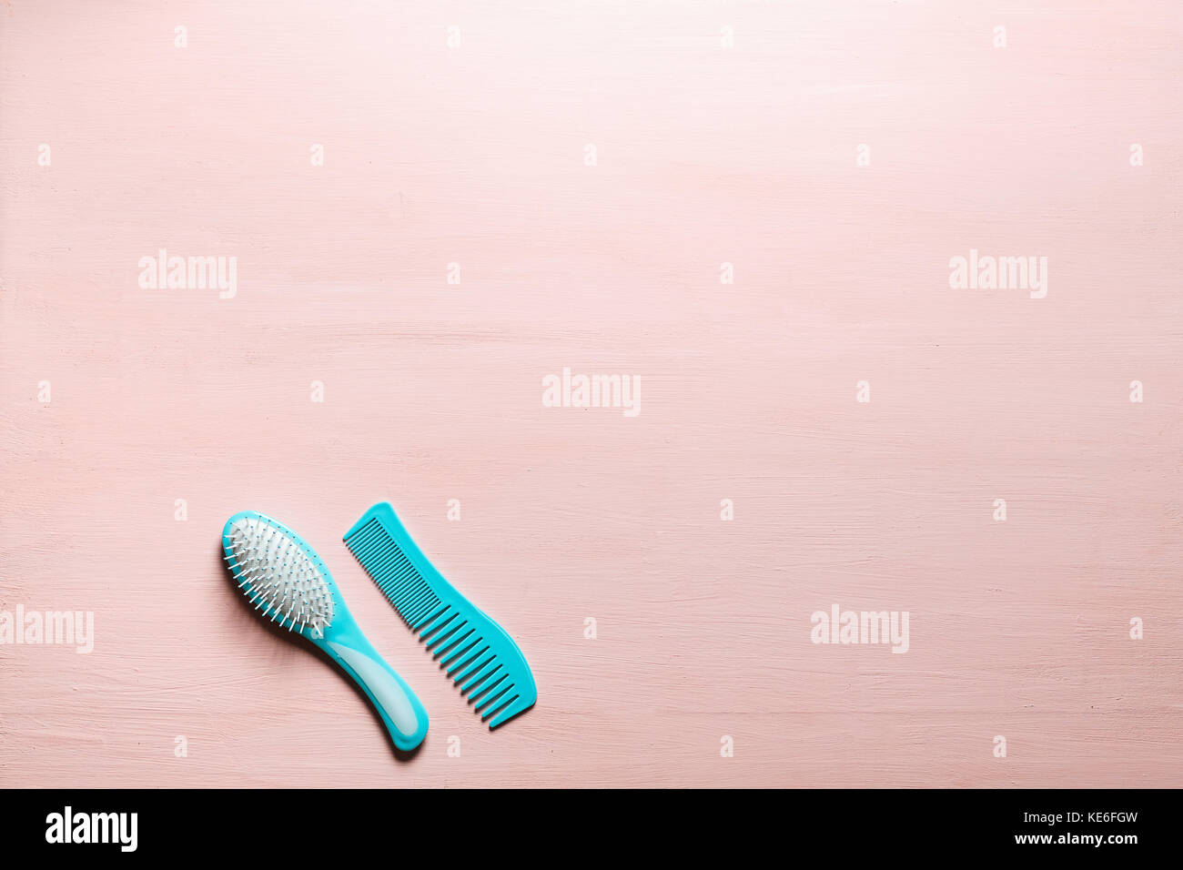 Two Turquoise Hair Comb Crest Brushes With Handle For All Types