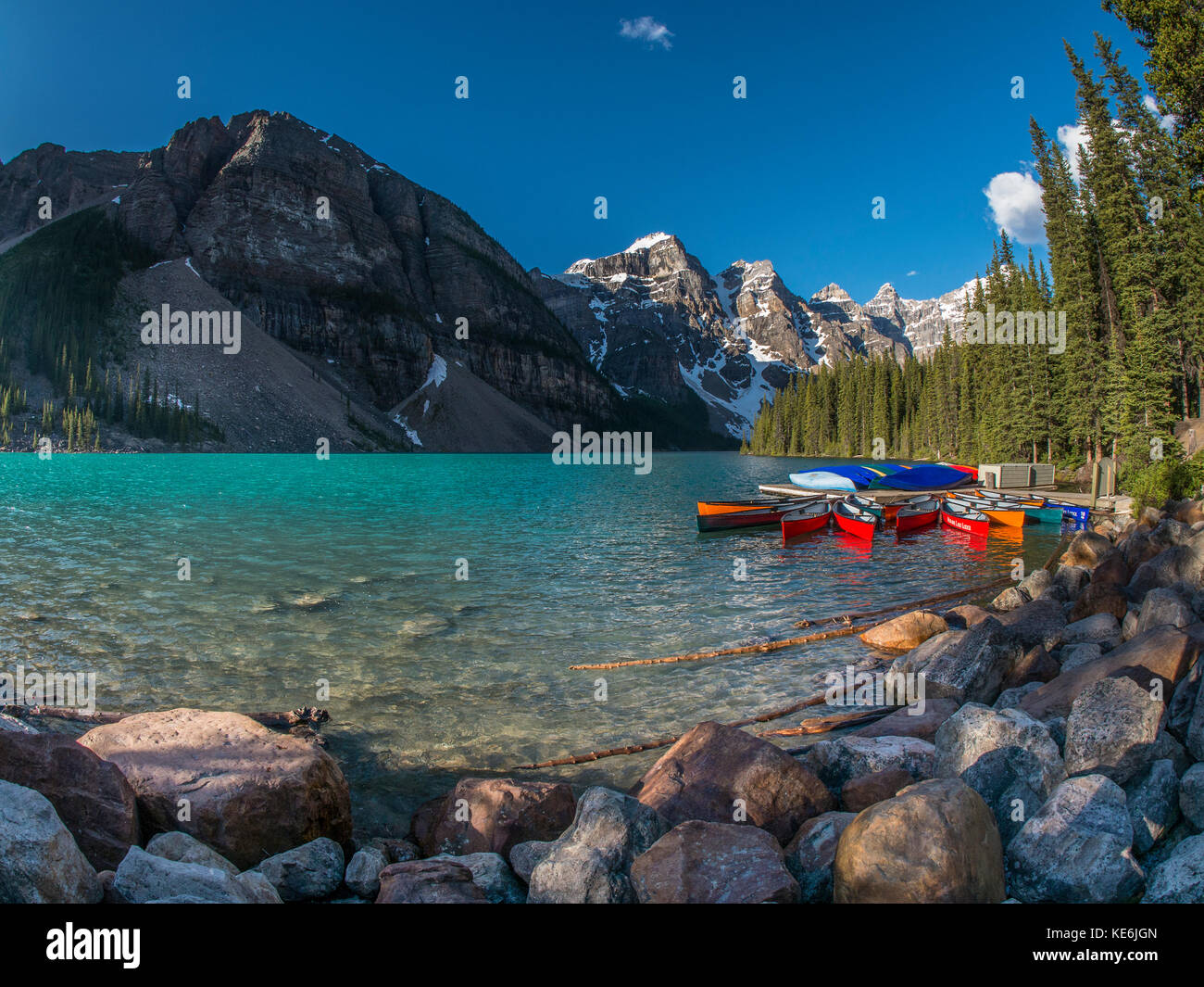 Moraine Lake, Banff National Park, Alberta, Canada. Stock Photo