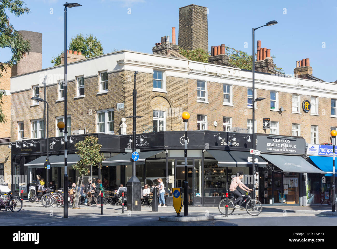 Les NÃ©nettes french restaurant, Clapton Square, Hackney Central, London Borough of Hackney, Greater London, England, United Kingdom Stock Photo