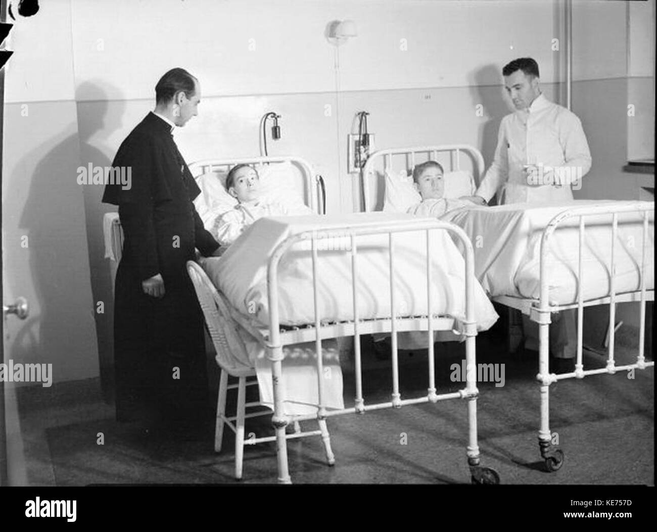 Hospital. Ste. Justine BAnQ P48S1P12189 Stock Photo Alamy