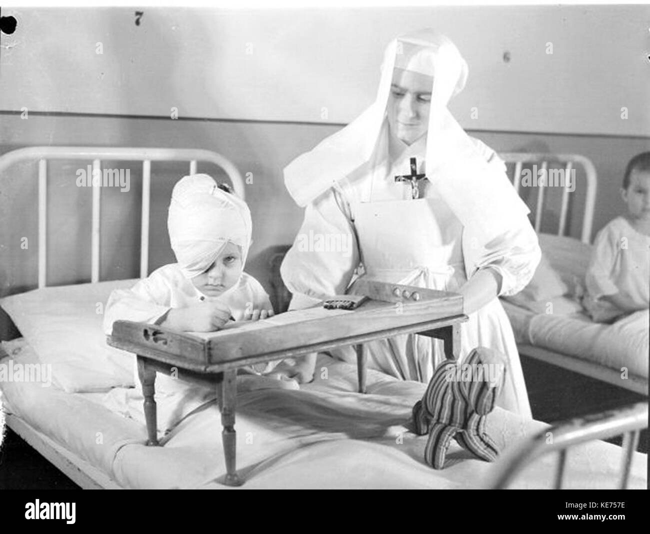 Hospital. Ste. Justine Hospital BAnQ P48S1P12190 Stock Photo Alamy