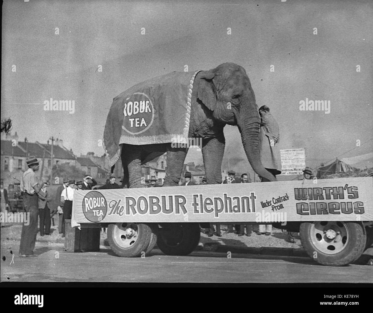 Tea advertising century hi-res stock photography and images