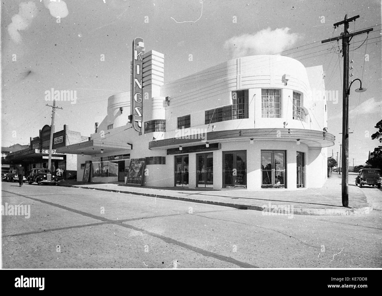 52366 The Kings Theatre Chatswood now showing Silvia Sydney amp Henry Fonda in Trail of the Lone Pine and Movietone News Stock Photo