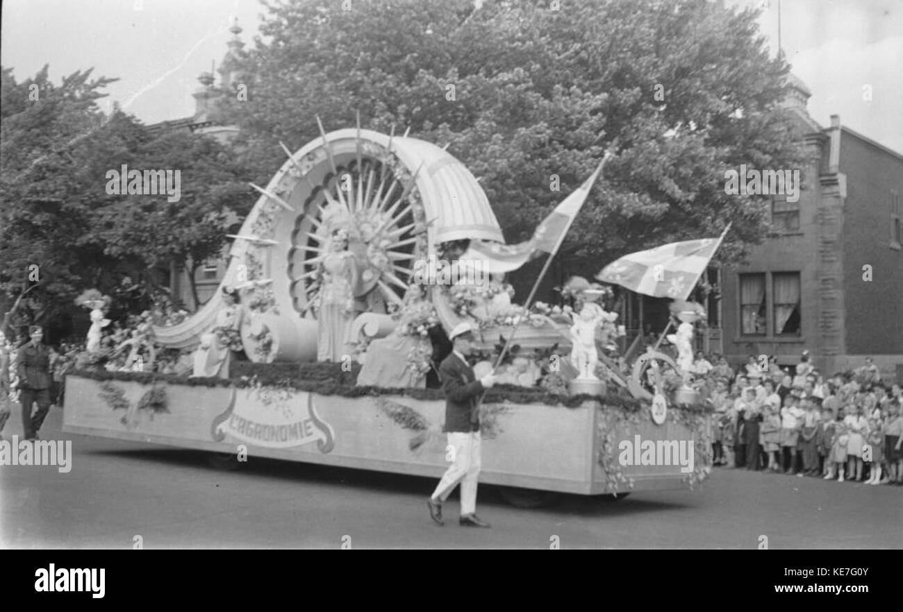 Parade. St. Jean Baptiste BAnQ P48S1P13892 Stock Photo Alamy