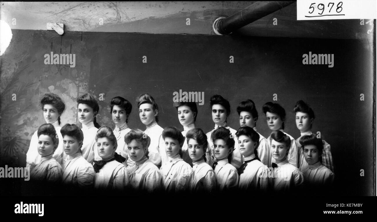 Women's group portrait 1904 (3194361466 Stock Photo - Alamy