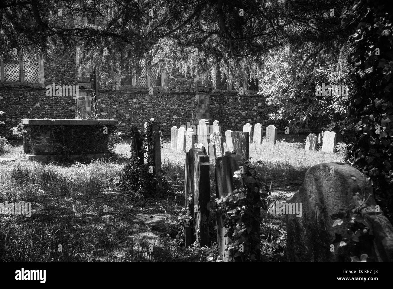 Graveyard Black and White Stock Photos & Images Alamy
