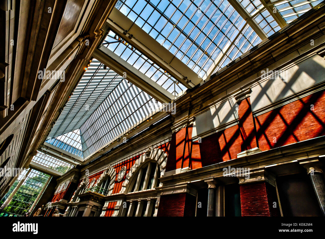 Tourists In Art Galleries Of Metropolitan Museum Of Art Stock Photo - Alamy