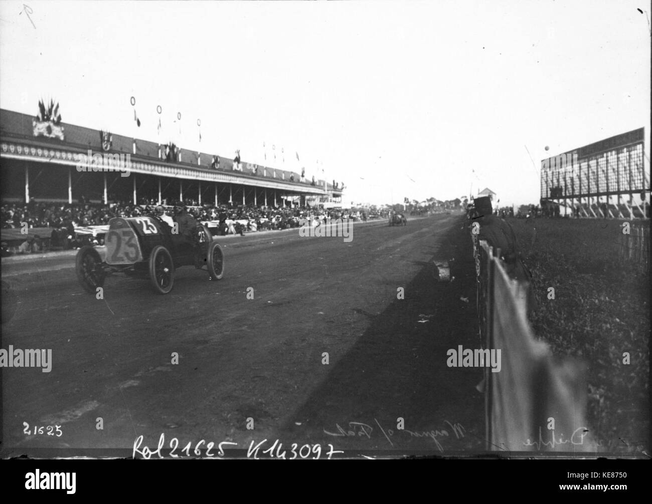 Louis Wagner in his Fiat at the 1912 French Grand Prix at Dieppe (4