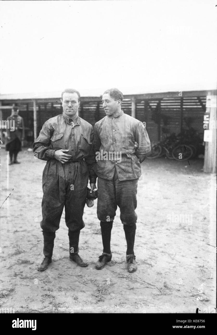 David Bruce Brown with his mechanic at the 1912 French Grand Prix at