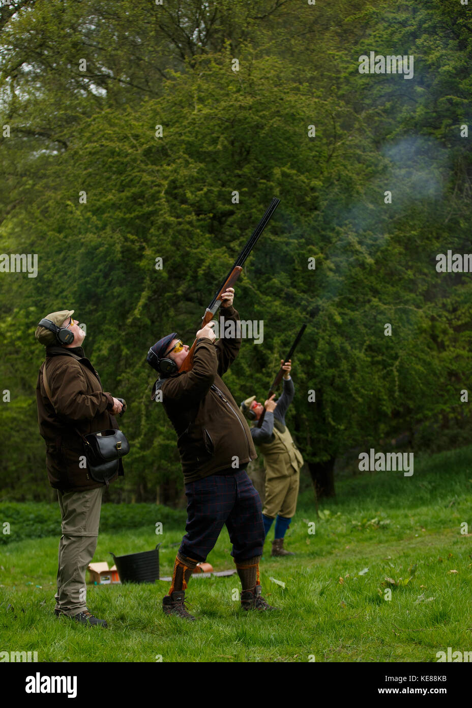 Clay pigeon shooting hires stock photography and images Alamy