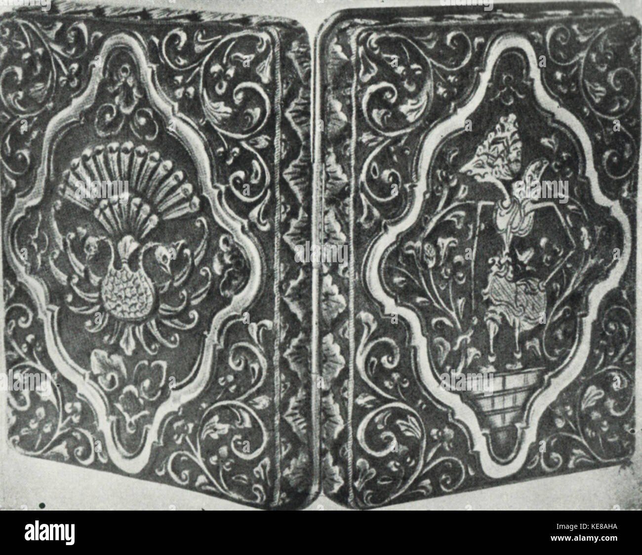 Silver cigarette holder from Yogyakarta, Kota Jogjakarta 200 Tahun, plate after page 120 Stock Photo