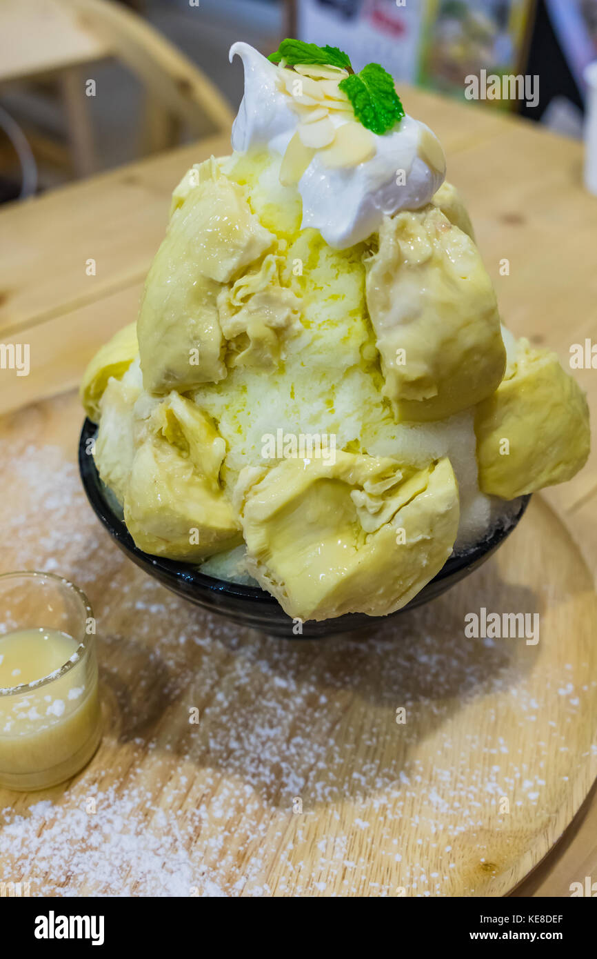 Bingsu Durian with Durian ice cream and Whipped cream served with