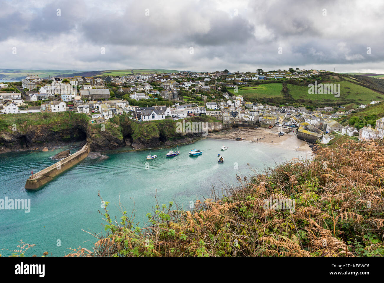 The pretty fishing village of Port Isaac has become a major tourist attraction since it featured as the fictional Portwenn in the TV series Do Martin Stock Photo