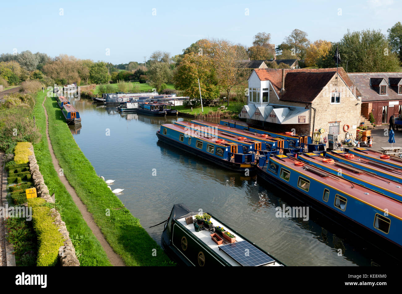 Lower Heyford Wharf, Oxford Canal, Oxfordshire, England, UK Stock Photo