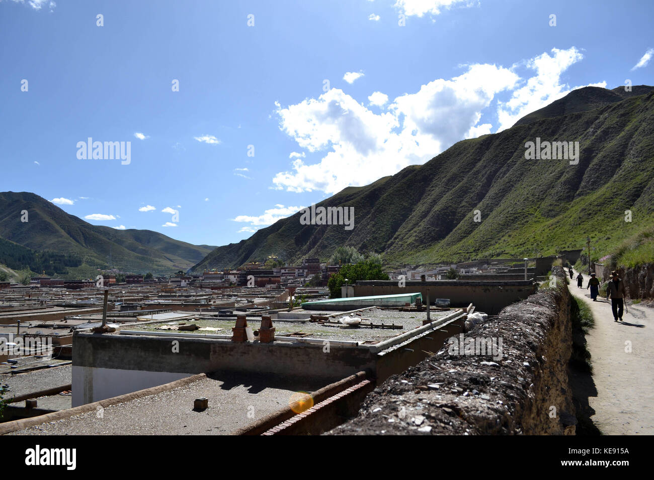 Labrang Pile Architecture around labrang monastery hi-res stock photography and ...