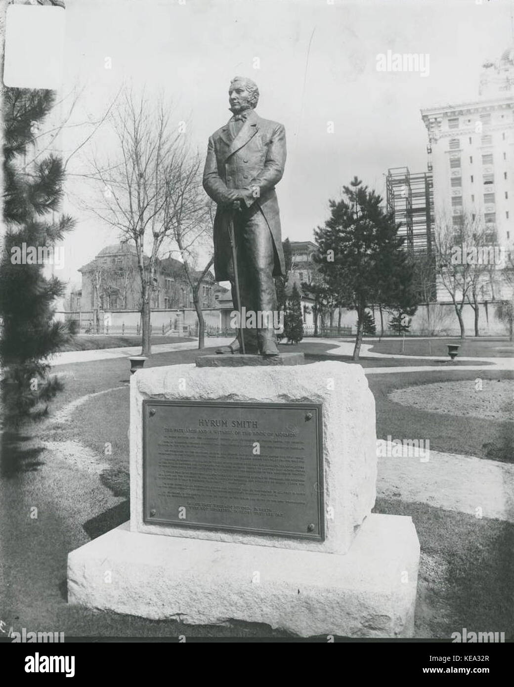 Statue of Hyrum Smith on Tabernacle grounds Stock Photo Alamy