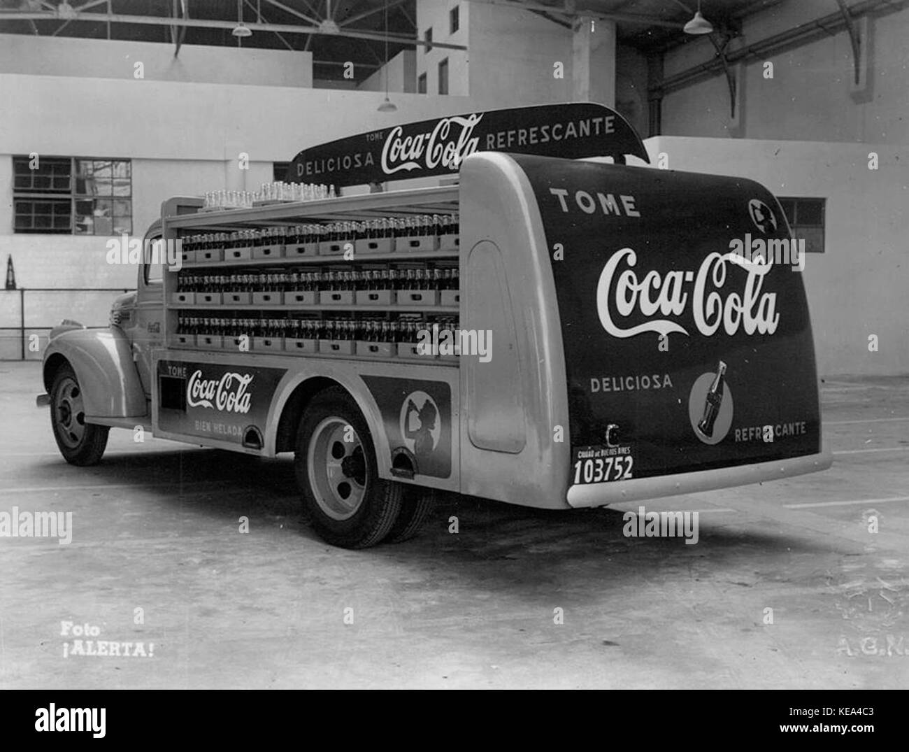 Coca cola truck Black and White Stock Photos & Images - Alamy