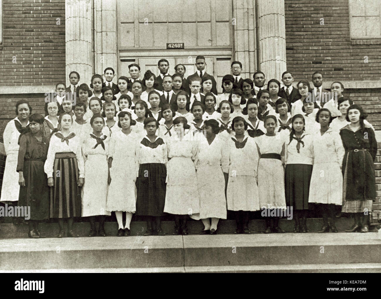 Sumner High School, graduating class of 1921 Stock Photo Alamy