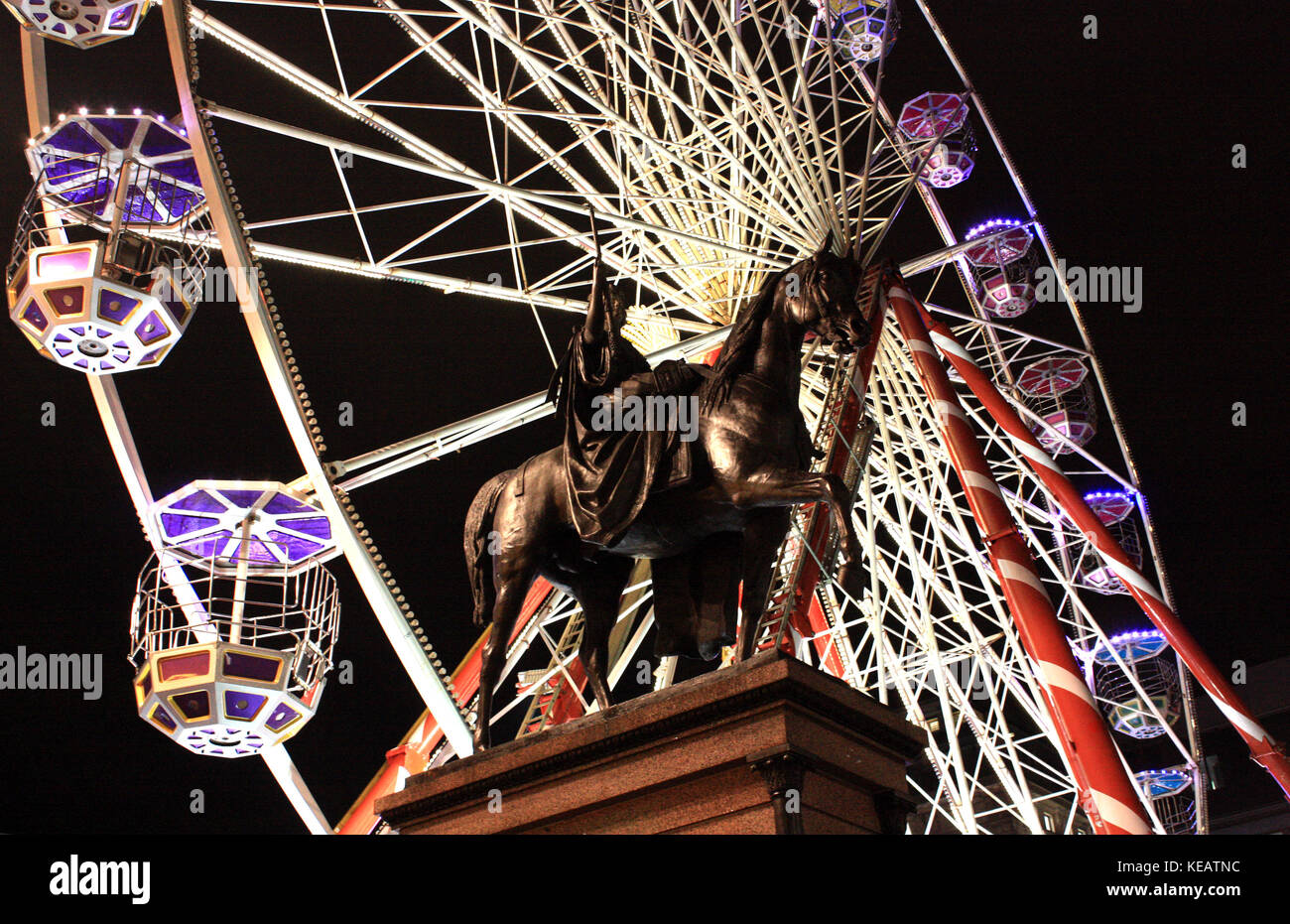 Big wheel at night in Glasgow Square December 2015 Stock Photo