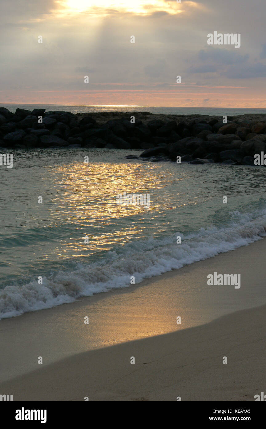 Sunset beach oahu surf hi-res stock photography and images - Alamy
