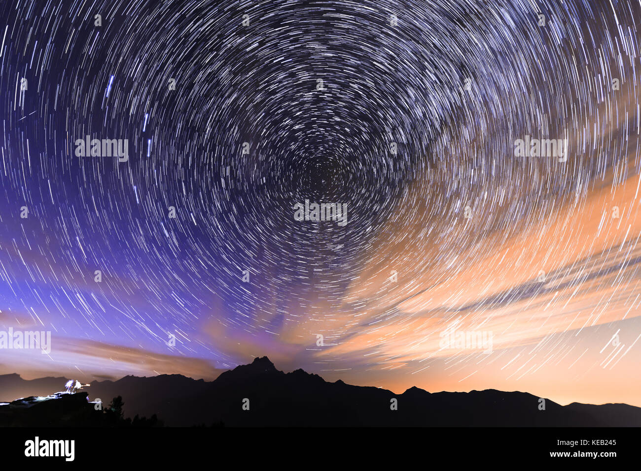 Time lapse cloudy night sky hi-res stock photography and images - Alamy
