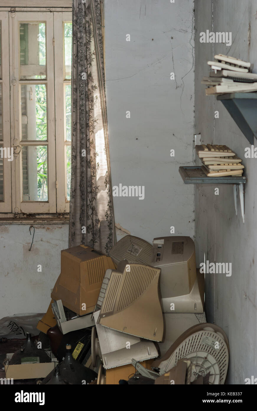 Old broken computers and CRT PC computer monitors (screens Stock Photo ...