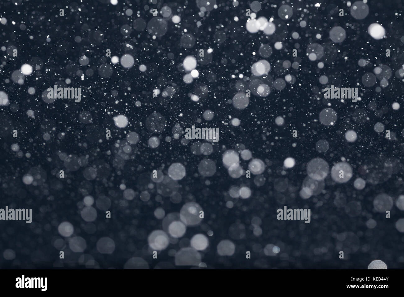 Snowing background hi-res stock photography and images - Alamy