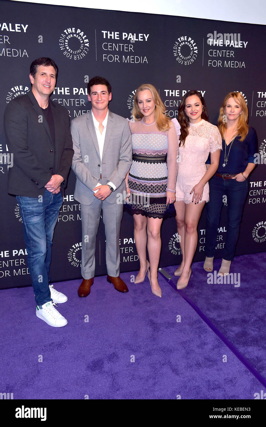 Doug Robinson, Sam Lerner, Wendi McLendon-Covey, Hayley Orrantia and