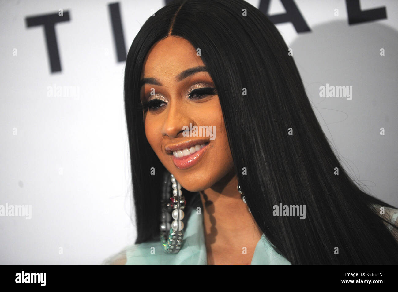 Cardi b hi-res stock photography and images - Alamy
