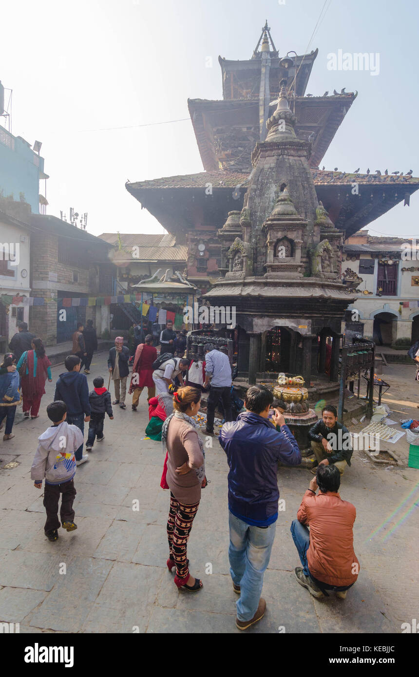 Nepal earthquake 2015 relief hi-res stock photography and images - Alamy