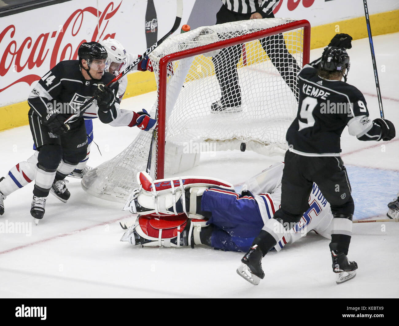 Los Angeles, California, USA. 18th Oct, 2017. Los Angeles Kings forward Michael Cammalleri (14) and forward Adrian Kempe (9) in actions during a 2017-2018 NHL hockey game between Los Angeles Kings and Montréal Canadiens in Los Angeles on Oct. 18, 2017. Los Angeles Kings won 5-1 Credit: Ringo Chiu/ZUMA Wire/Alamy Live News Stock Photo