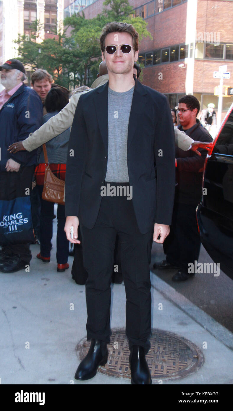 New York, NY, USA. 18th Oct, 2017. Jonathan Groff at Build Series to